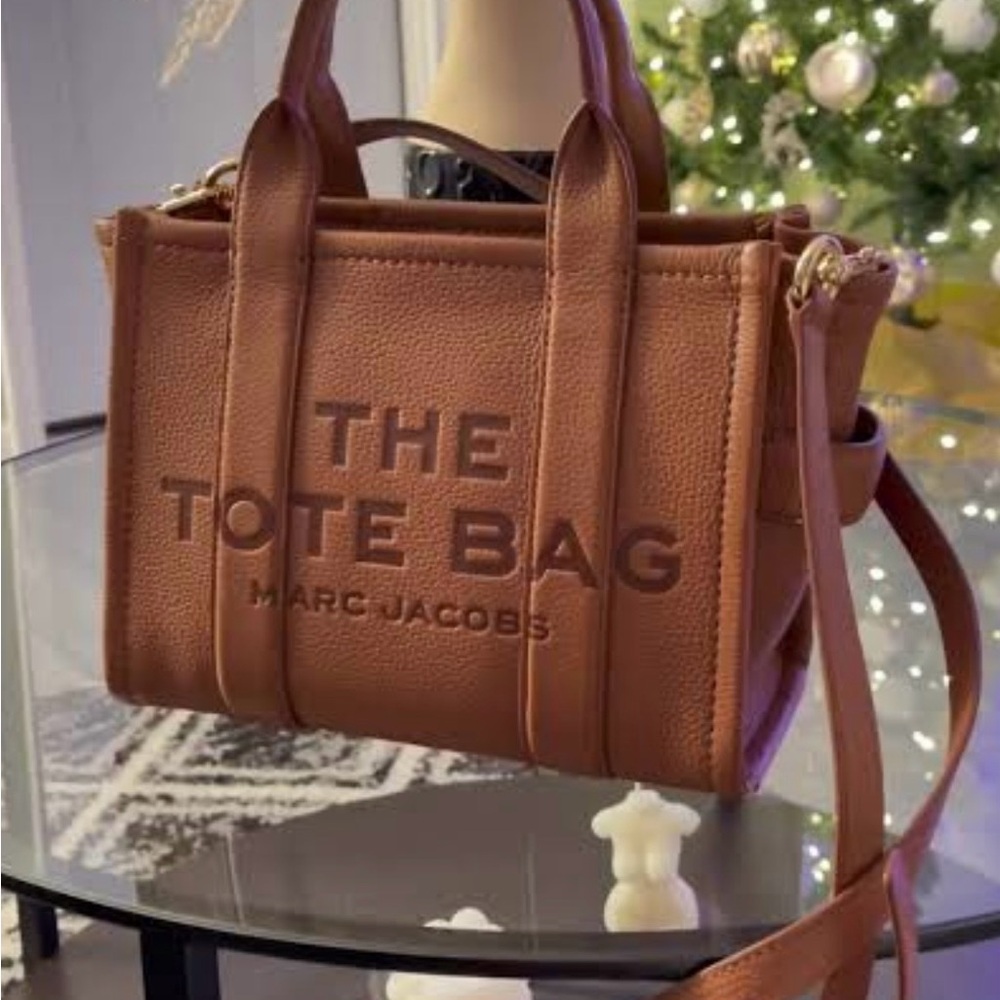 Marc Jacobs The Tote Bag Medium Argon Oil - EUC